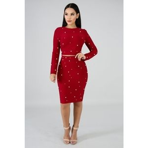 🆕️• Sexy Red Pearl Skirt Set •